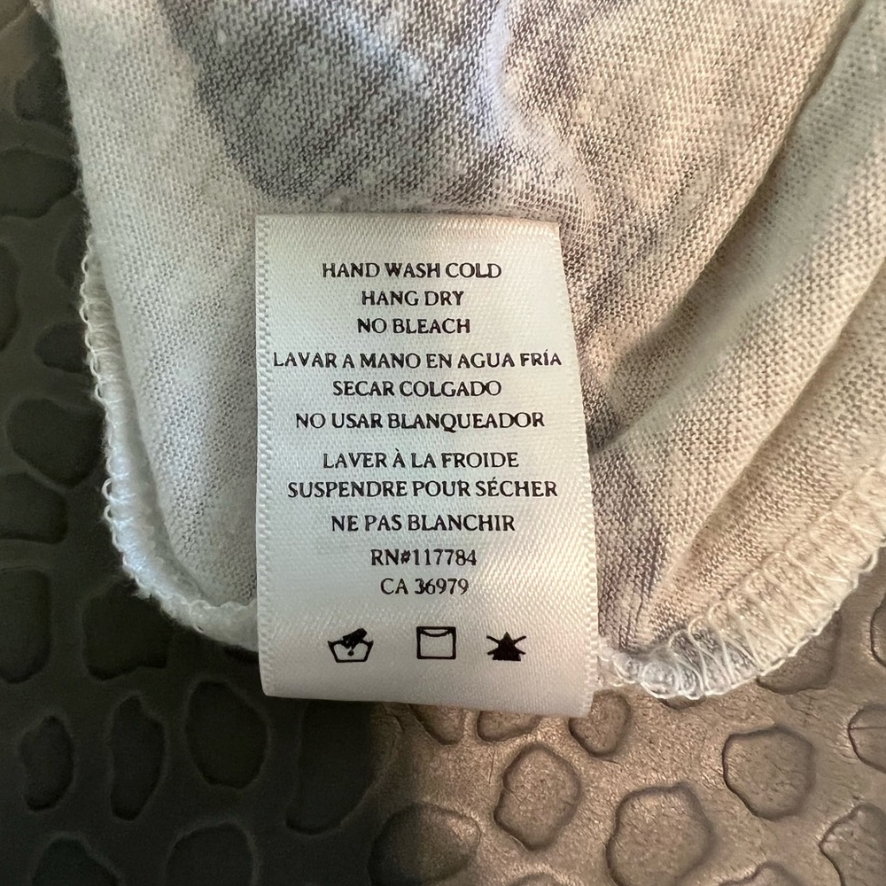 Rails Linen Blend V-Neck - image 5